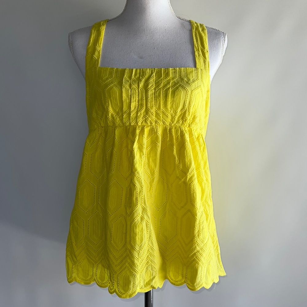 Diane von Furstenberg Eyelet Top - sz 8